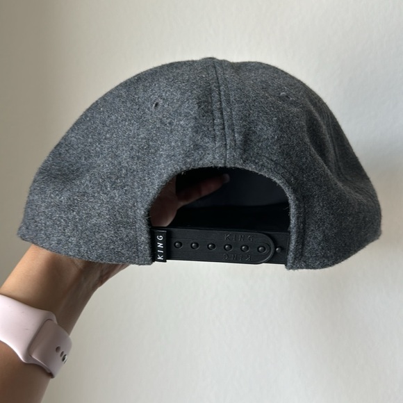 KING Apparel SnapBack Black/Gray Hat - Picture 2 of 4